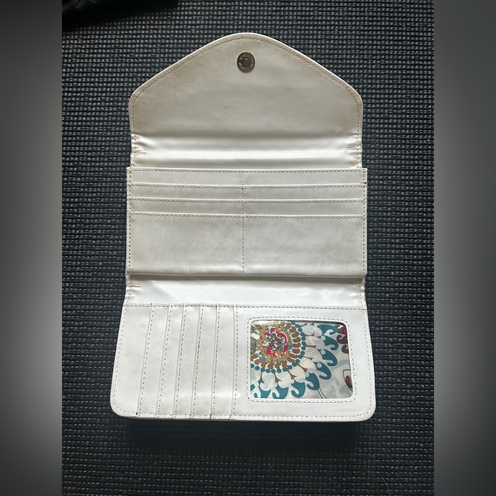 Wallet/Clutch - Picture 2 of 4